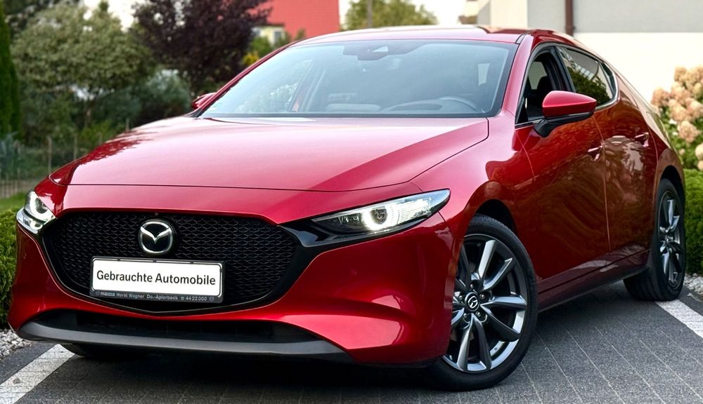 Mazda 3 / 2.0 SkyActiv-G / Soul Red / HIKARI / Bose / Kamera 360 / Full Led /