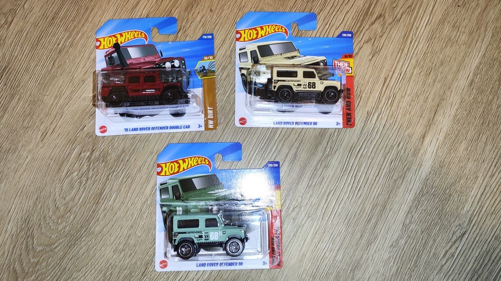 Hot wheels mainlain Land Rover 
Novo e selados
Tb efetuo trocas