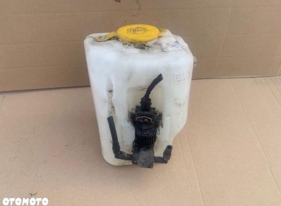 Zbiorniczek pompka spryskiwaczy opel corsa c