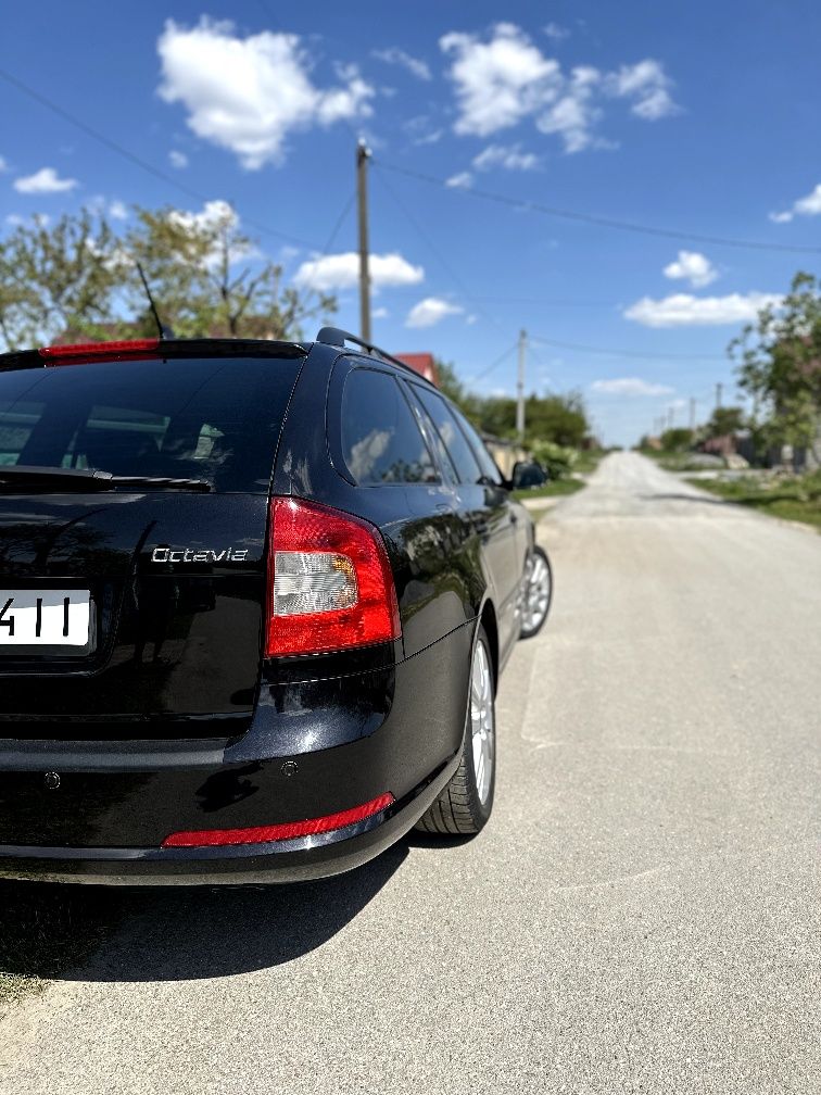 Продам авто skoda octavia RS 2012