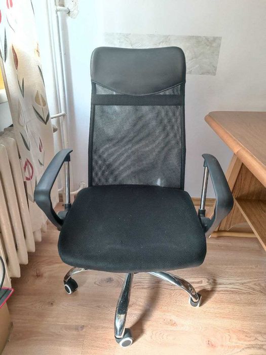 Fotel biurowy obrotowy JYSK BILLUM - Stan dobry