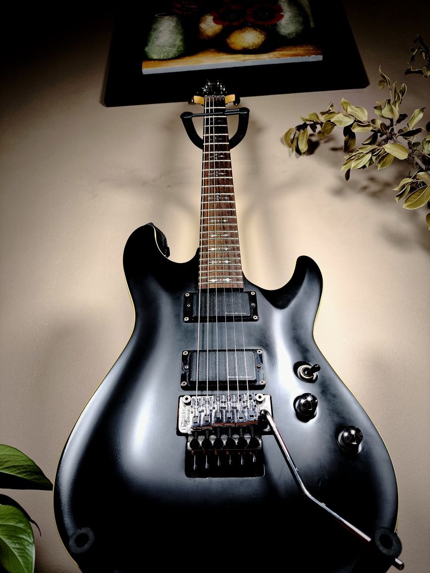 Guitarra Schecter Demon-6 com Floyd Rose + Captadores Duncan Designed