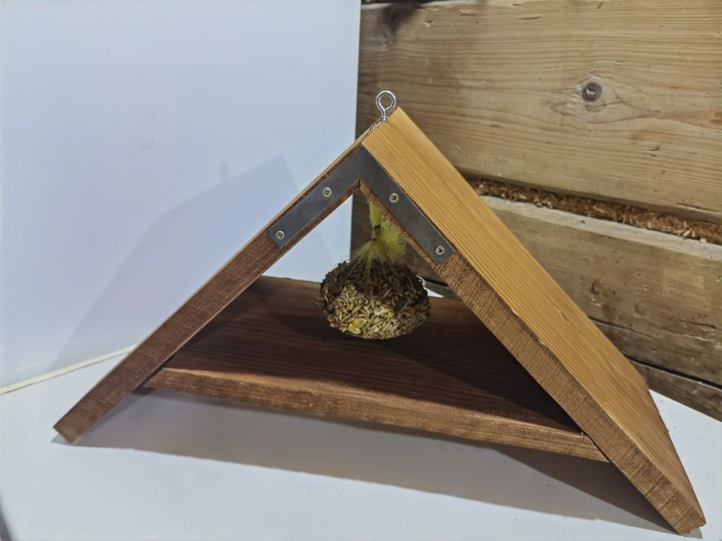 Duży drewniany karmnik dla ptaków, impregnowany domek dla sikorek
