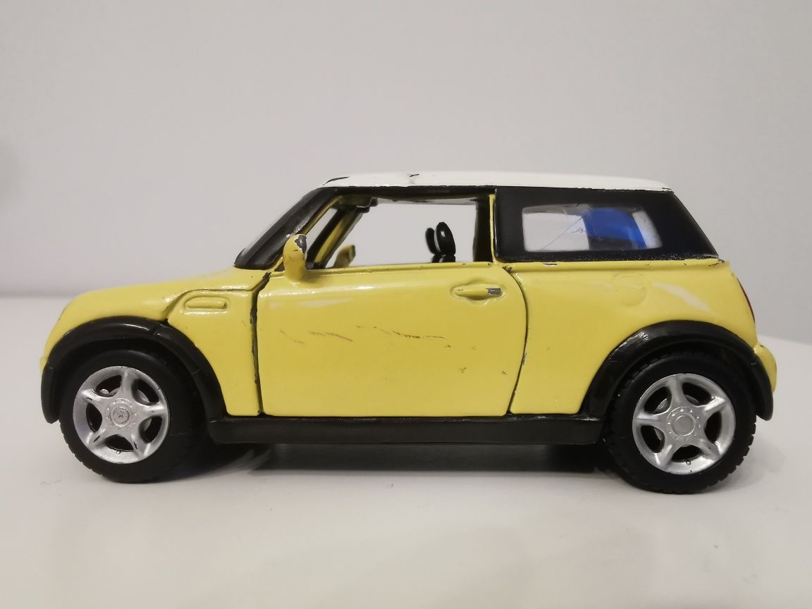 Maisto Model Autko Mini Cooper skala 1/36