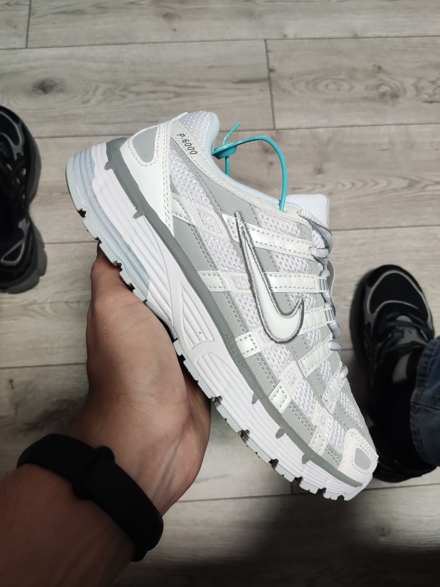 РОЗПРОДАЖ БЕЗ ПЕРЕДОПЛАТИ Nike P-6000 White Grey,жіночі п6000 чоловічі
