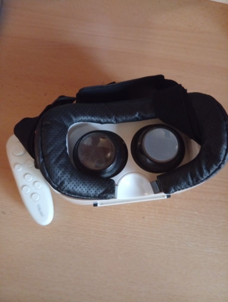 Продам 3D очки недорого