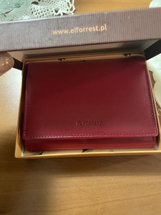 Portfel skórzany czerwony nowy