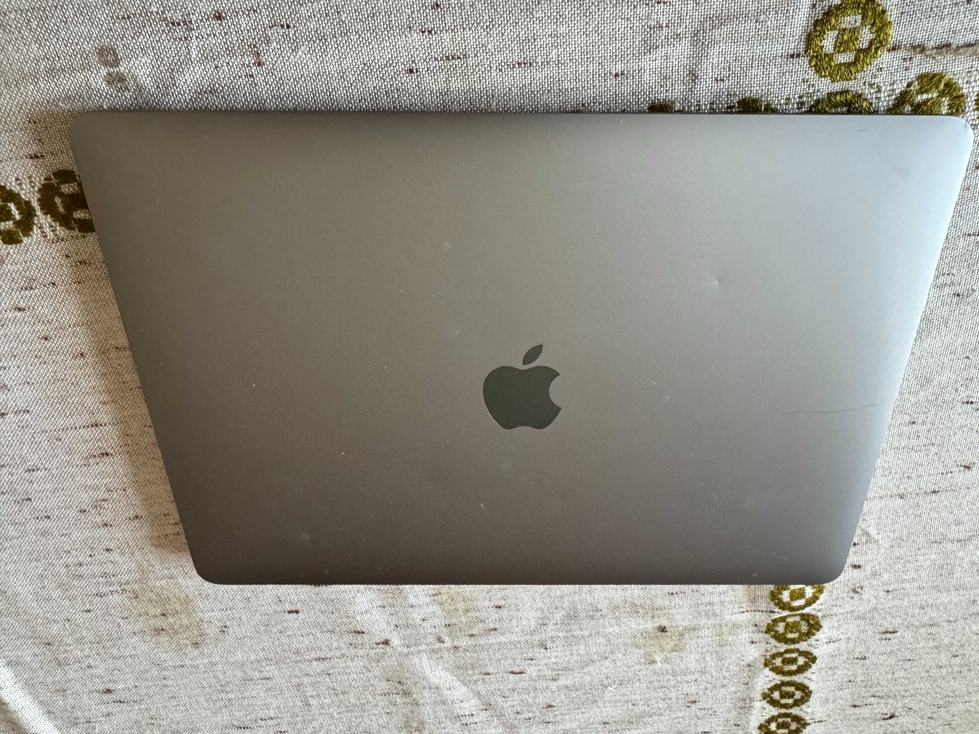 Макбук MacBook Air M1 2020 Space Gray A2337 на запчастини iCloud