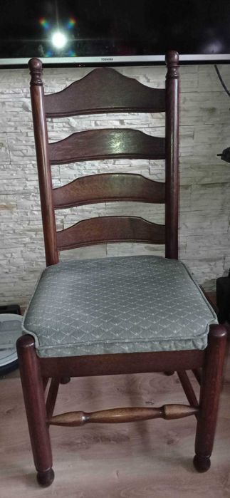 krzesło drewniane tapicerowane stylowe