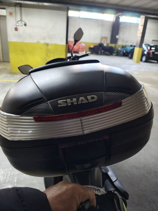 Top case shad 37lts pcx