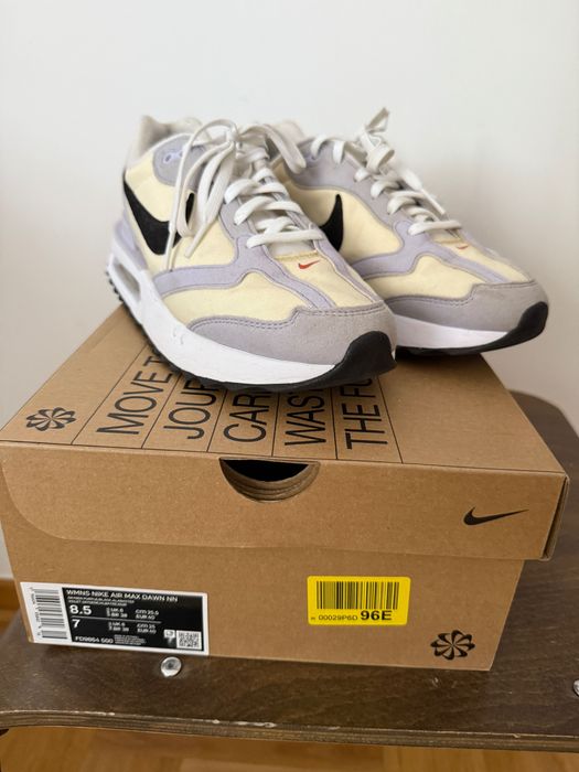 NIKE AIR MAX Dawn rozm 40 Purple