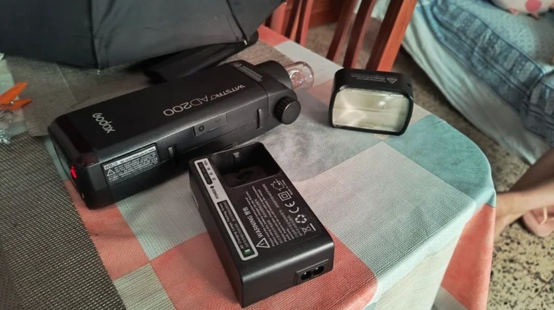 Godox ad200 usado