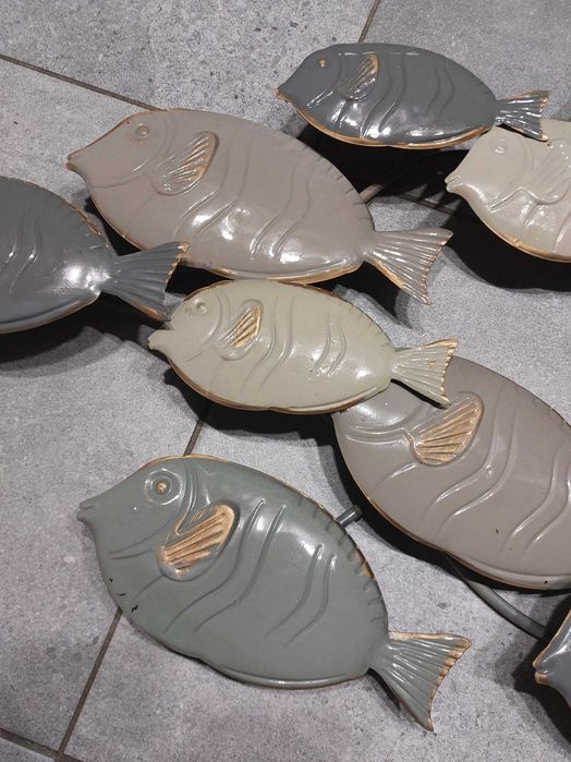 Ozdoba na ścianę z metalu ryby.  Sushi bar. Loft. Restauracja