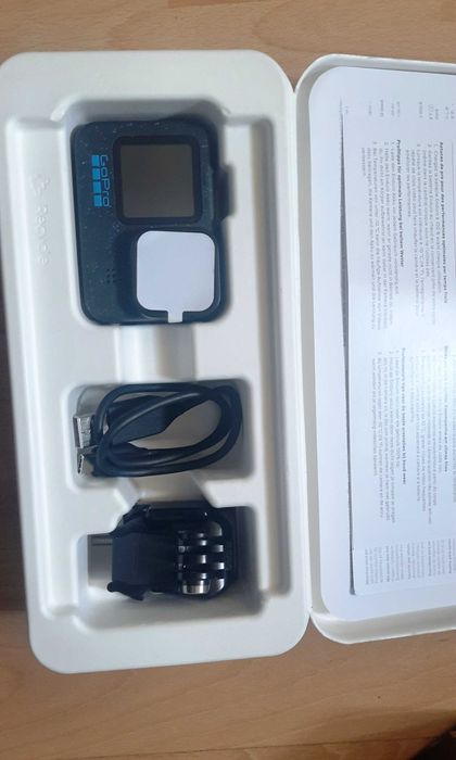 Продам Екшн камеру GoРro 12, ідеал + 3 акб, дод гарантія, кріплення