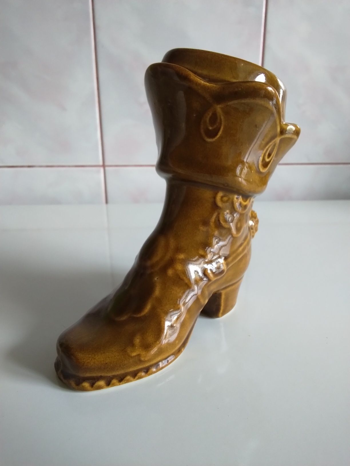 Чобіт-скорохід інтер'єрний фарфоровий.