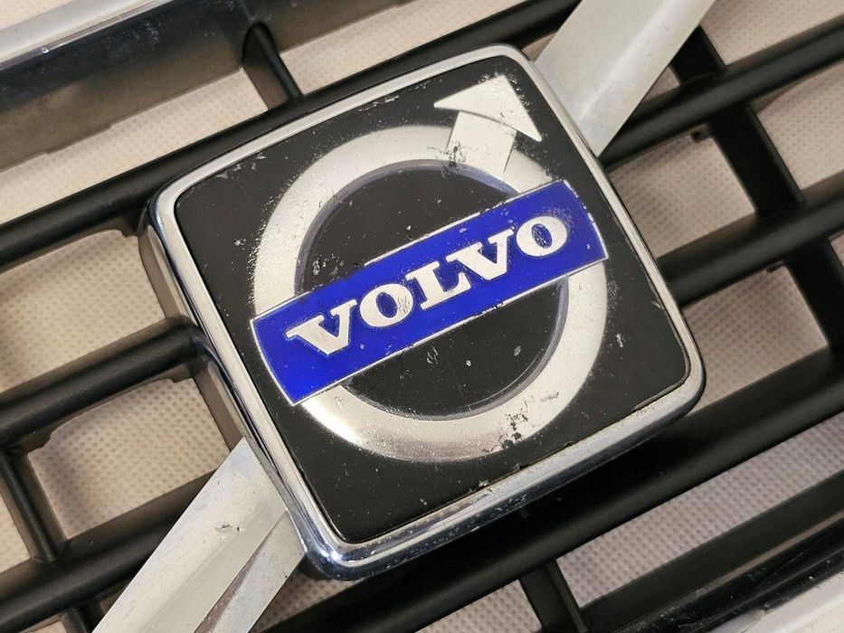 Grill atrapa volvo V50 S40 lift 2007-2012 30744915