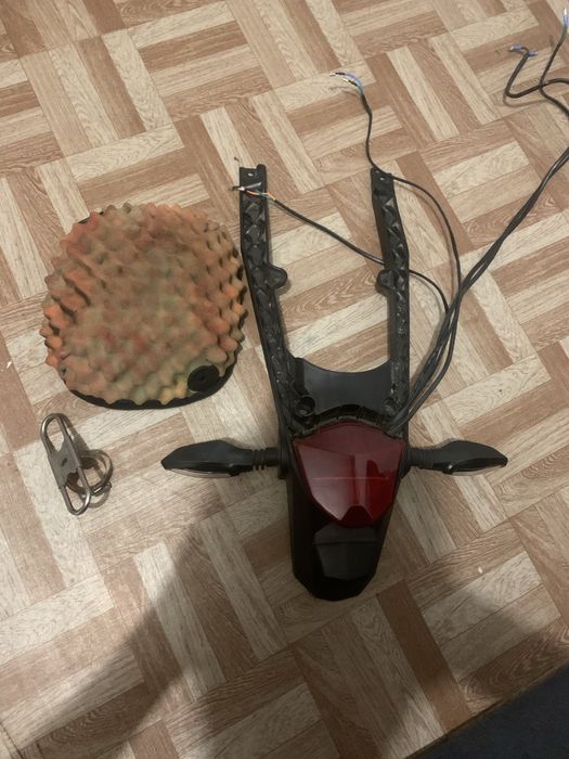 Продам аморт на кові адванс 250