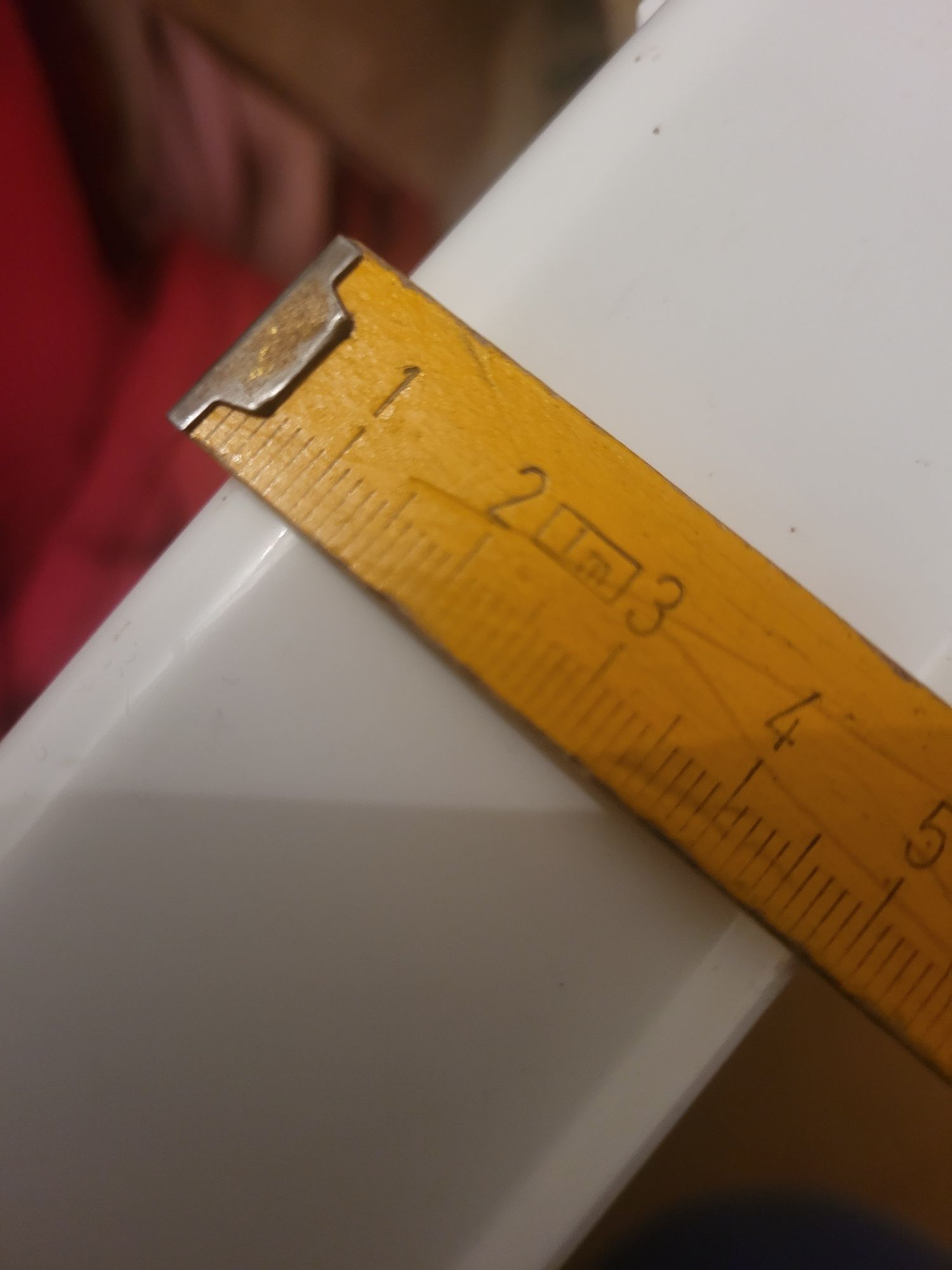 Pojemnik plastikowy z przegródkami za 7zlotych