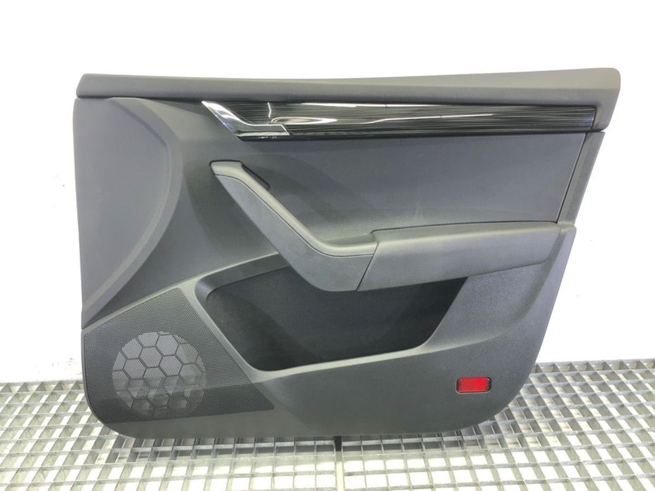 BOCZEK DRZWI PRAWY PRZÓD  SKODA OCTAVIA III (5E3, NL3, NR3) 2012 - 2022 1.4 TSI 110 kW [150 KM]