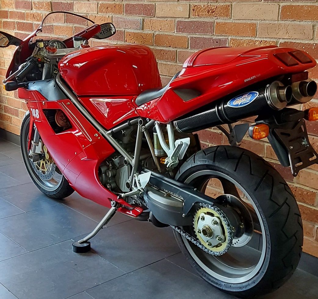 Ducati 748 Biposto stan kolekcjonerski, z Niemiec