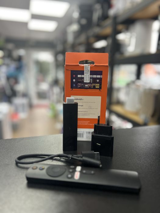 Xiaomi Mi TV Stick MDZ-27-AA — перетворіть будь-який ТВ на Smart TV!