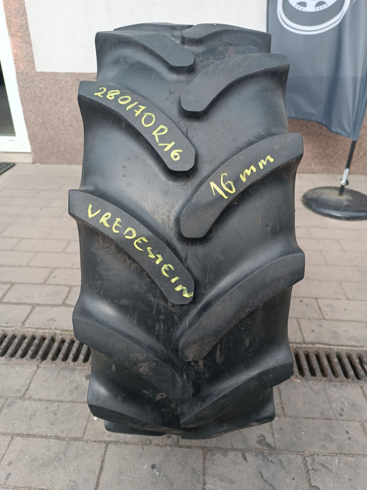 280/70R16 VREDESTEIN Traxion 70