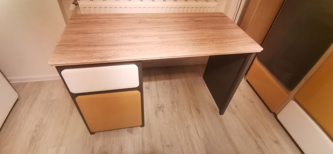 Biurko dziecięce młodzieżowe 120x60 Black Red White