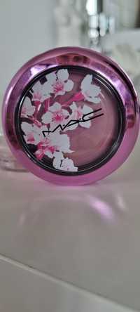 Mac glow play blush flowerescent