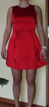 Czerwona sukienka Zara r.M