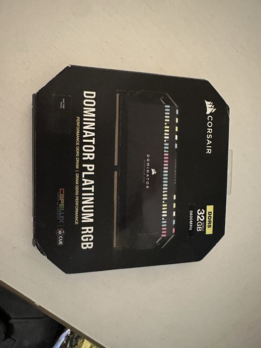 Память Corsair 32 GB 2x16GB DDR5 5600 MHz Dominator Platinum RGB