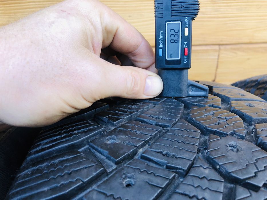 Koła zimowe  felgi 17 cali vw Amarok 5x120 opony 235/65/17