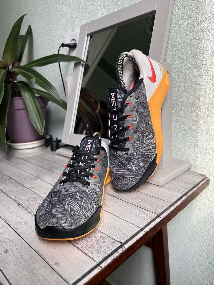 Nike Metcon 5  Женские спортивные кроссовки