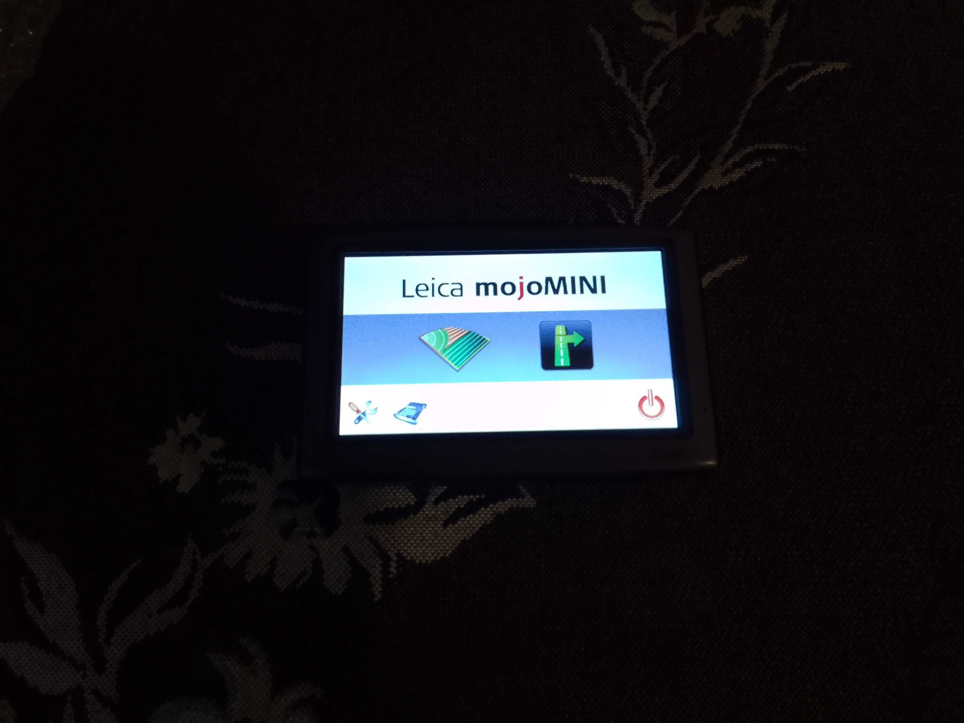 Дисплей(монитор) курсоуказателя GPS Leica mojoMINI