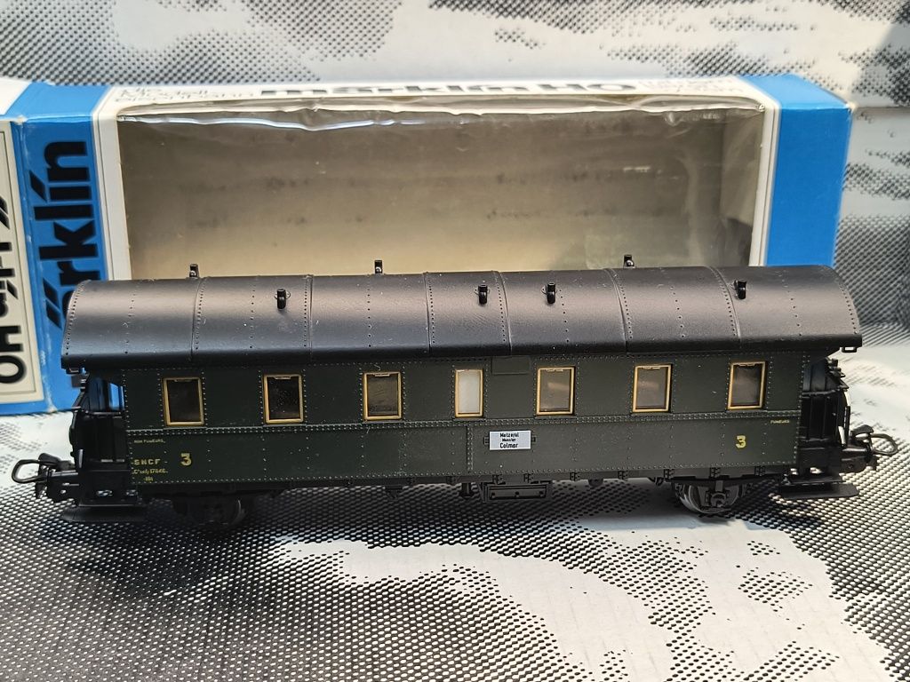 Wagon osobowy 3 klasy - Marklin - H0