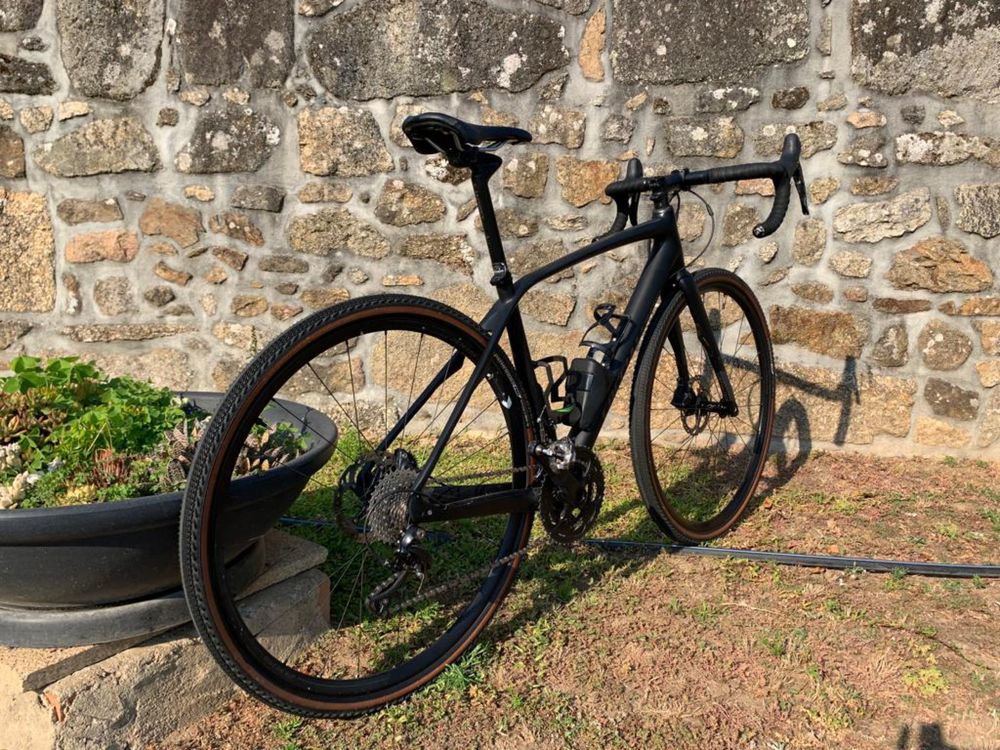 Bicicleta specialized diverge carbono