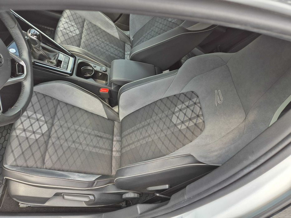 Sprzedam Golf VIII R-Line, krajowy, Gwarancja Fabryczna