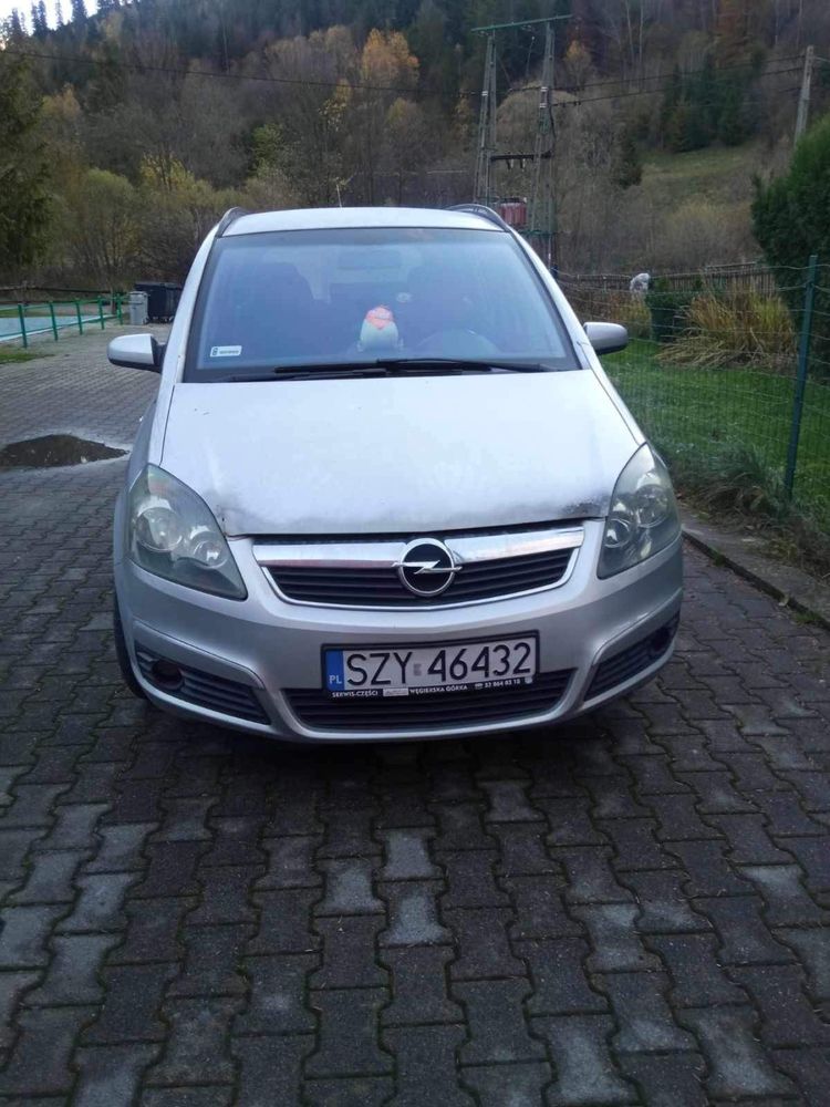 Zafira 1.8lpg gaz 7 osób nie zgnita. Okazja