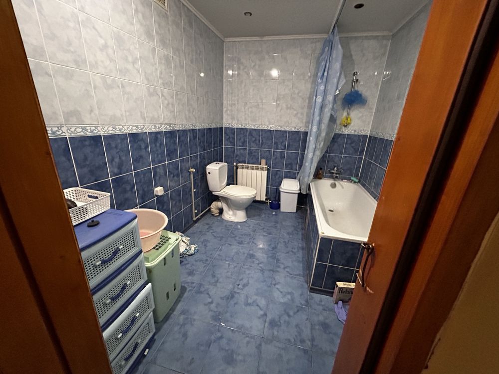 Продається будинок. Хмельницька область, смт Чемерівці 131 км.м.