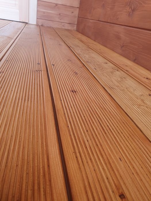 Deska tarasowa 14.5x2.8 kompozytowa ryflowana na Twój taras modrzewiow