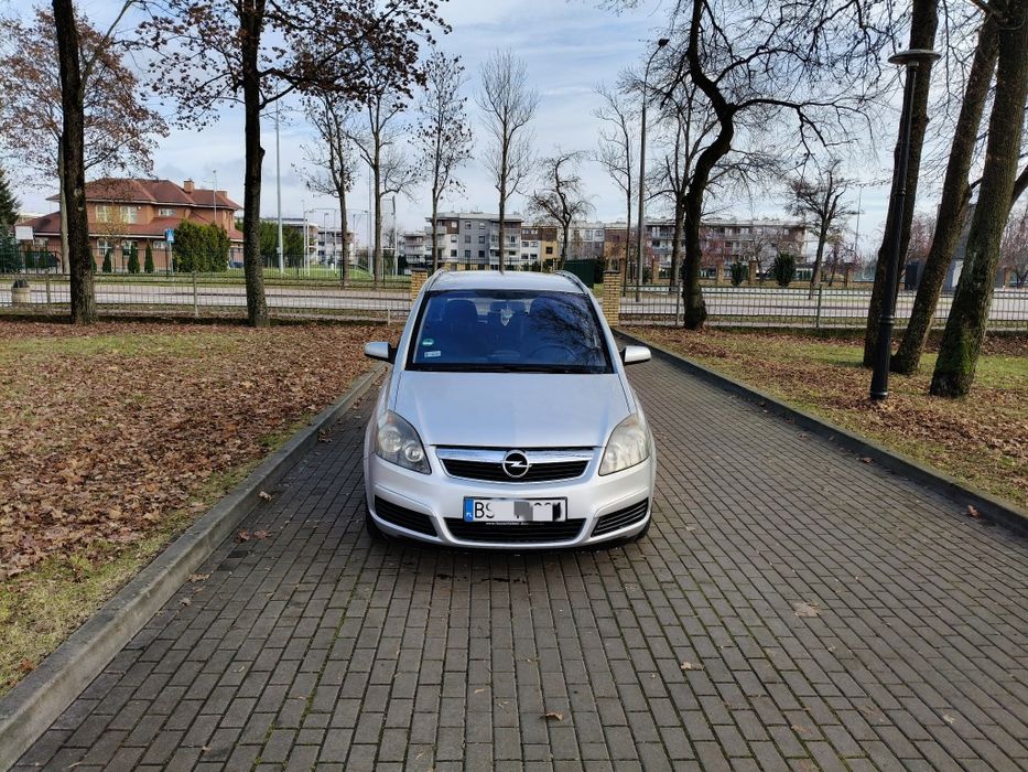 Opel Zafira b 1.9 cdti 7 osobowa
