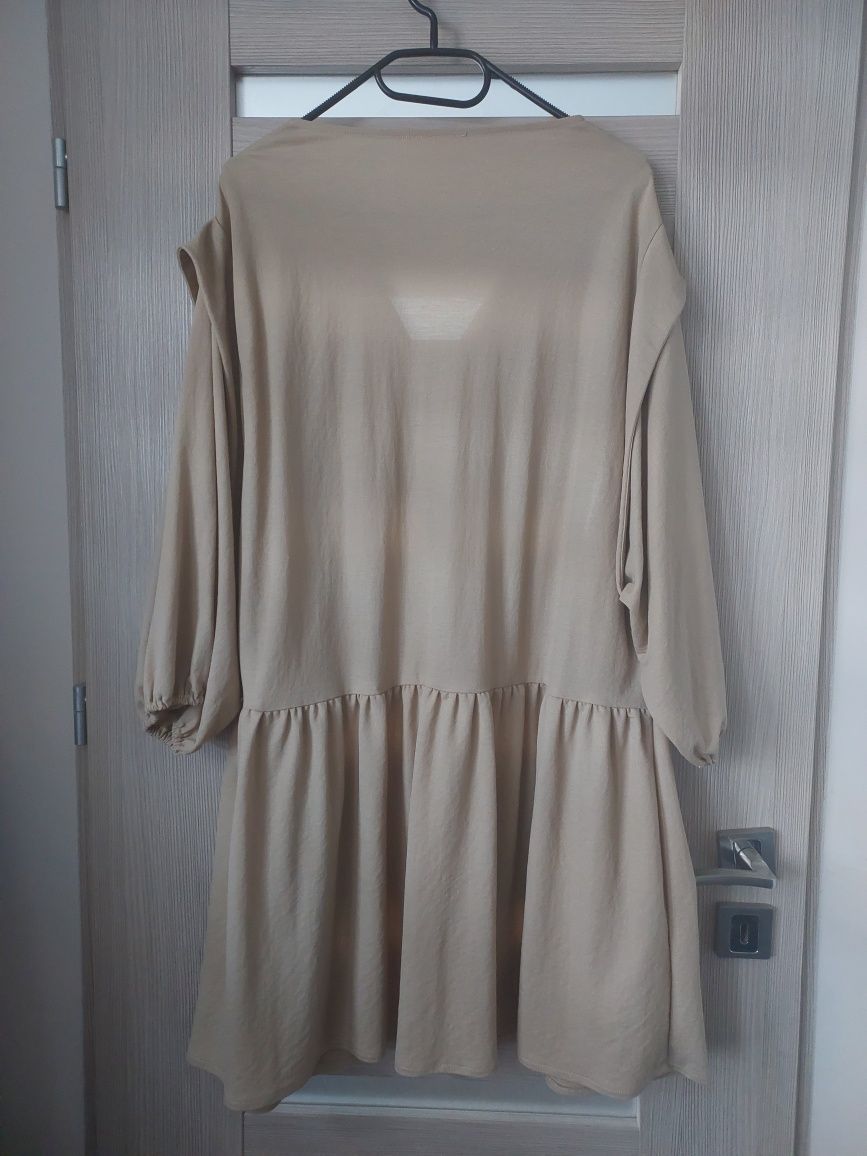 Kremowa sukienka Mango oversize vintage beżowa