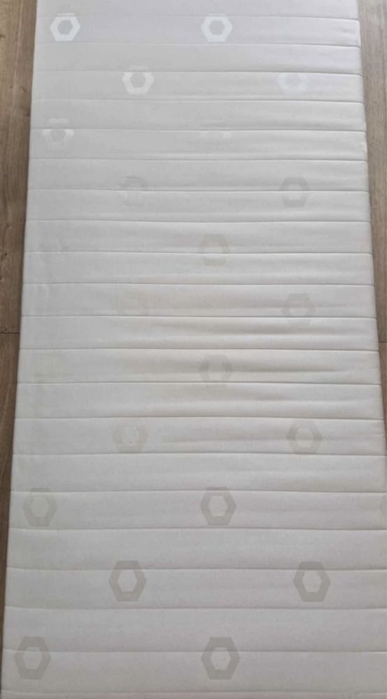 Sprzedam materac 90x200