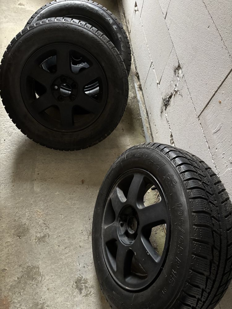 Felgi audi vw 15 cali 5x100 z oponami zimowymi