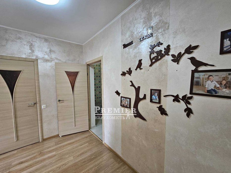 У продажу будинок у смт. Великодолинське