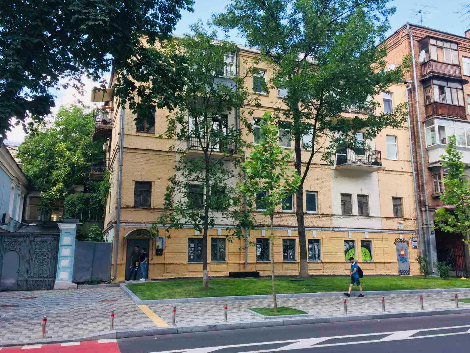 З кімнатна, м. Золоті Ворота 2 хв., центр