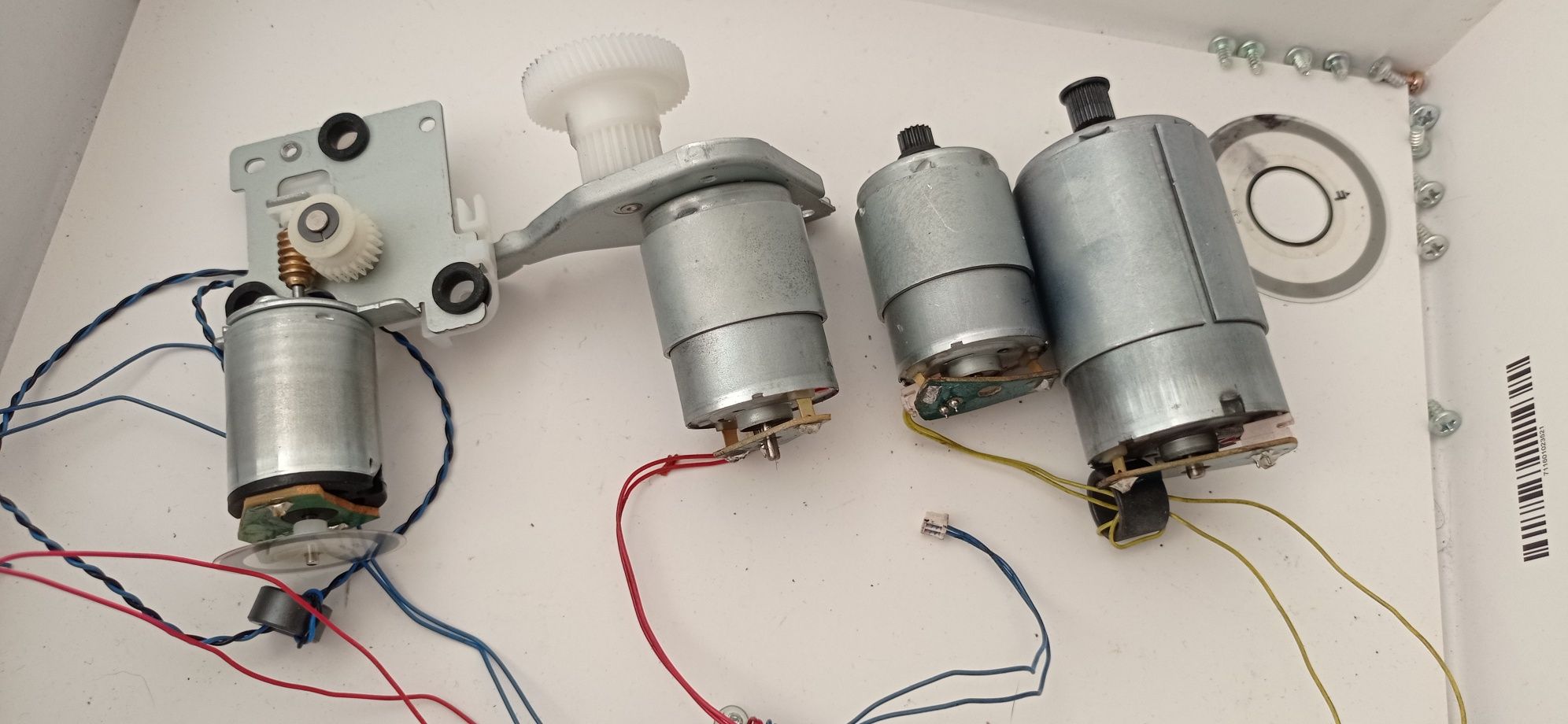Módulo termoeléctrico PELTIER completo, e motores DC