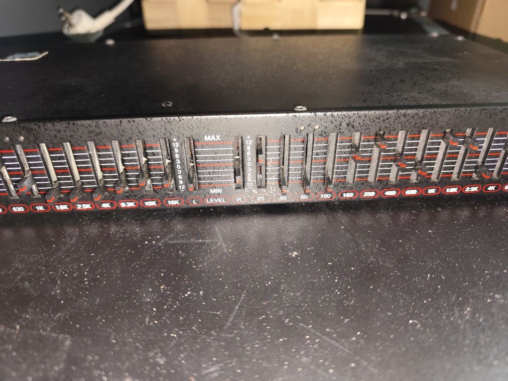 SoundTech q150 korektor equalizer