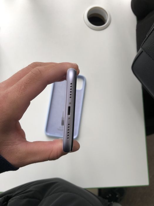 Продам айфон 11/64 гб