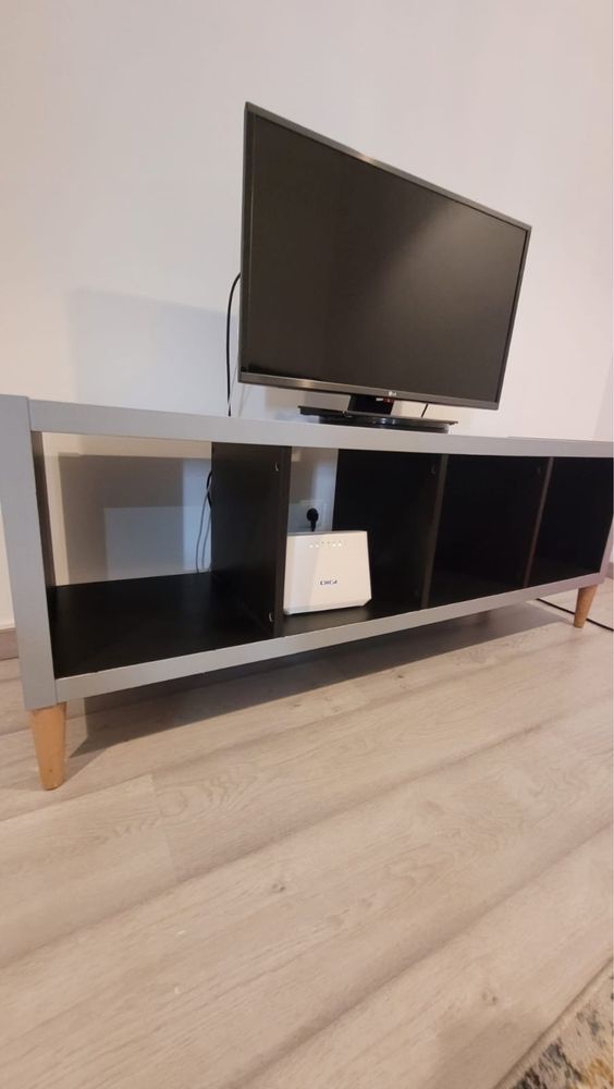 Movel TV IKEA estante kallax