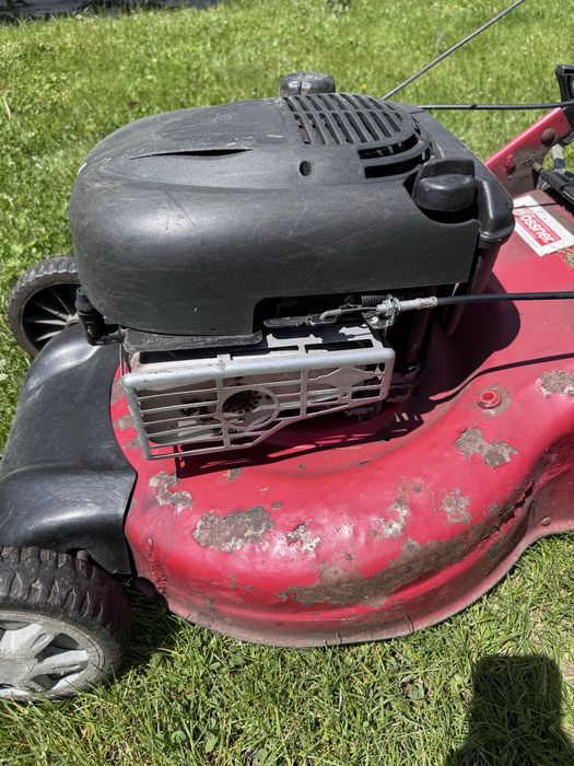 Kosiarka Briggs&stratton 675 uszkodzona silnik częsci